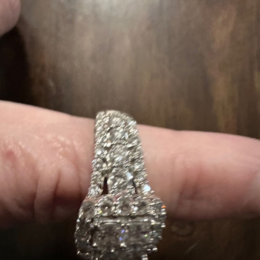 Like new! 3ct tw lab created diamond engagement ring - Picture 4 of 11